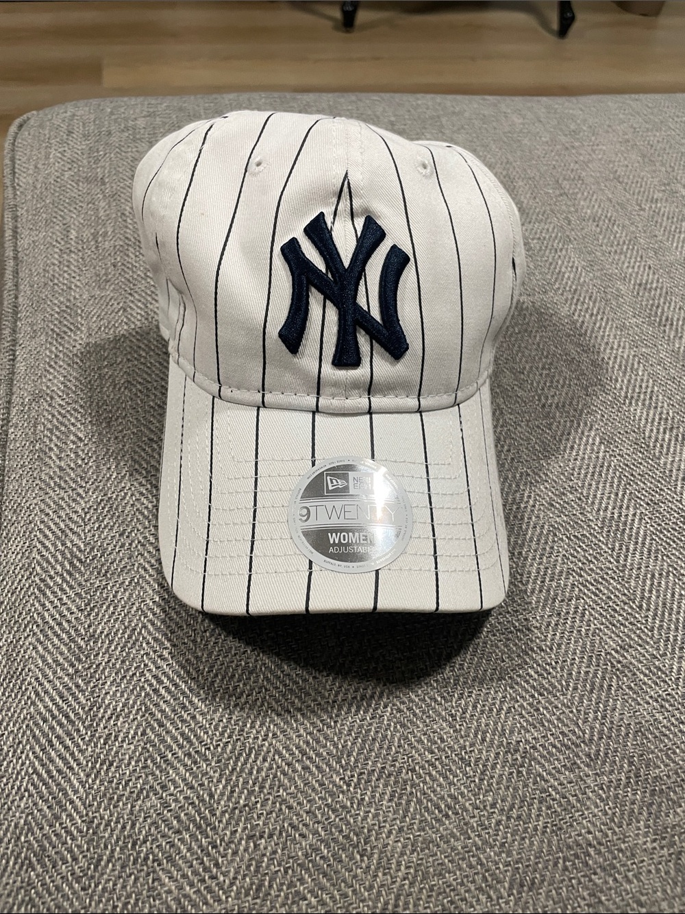 New Era White Pinstripe New York Yankees Kids Cap with Navy Logo